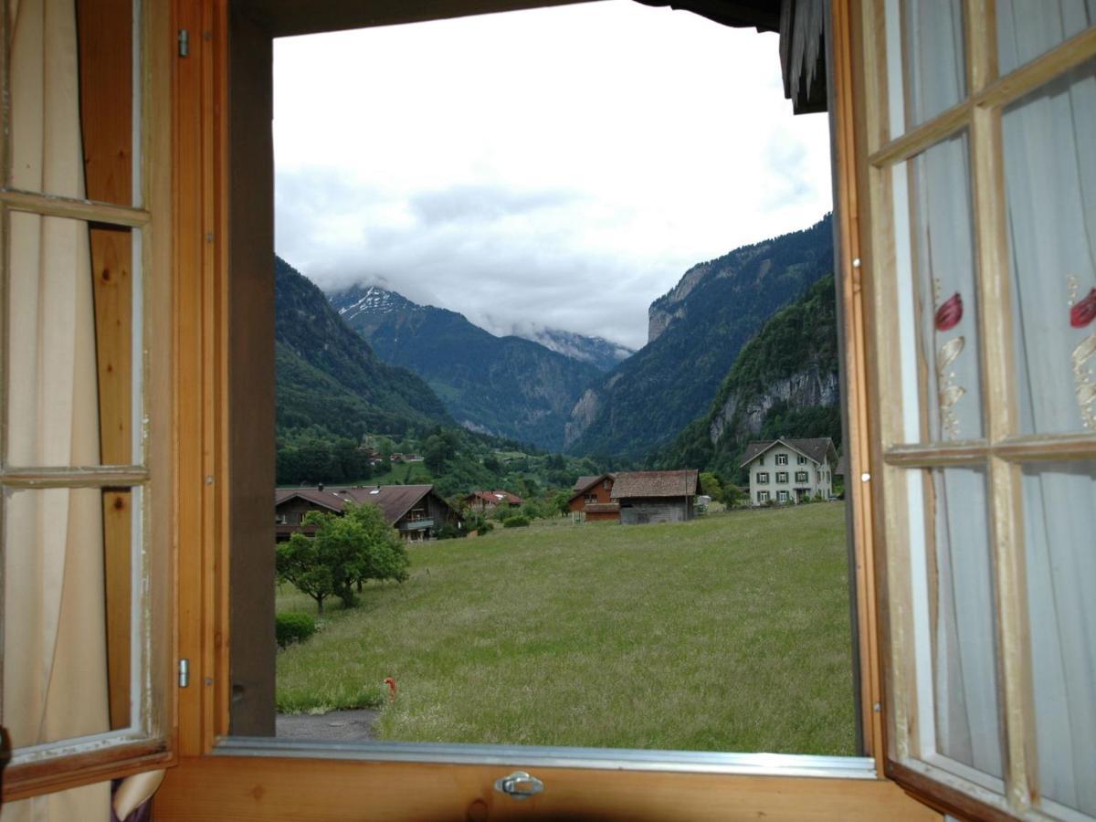 Pristine Home In A Charming Village Large Grassy Sunbathing Area View Of The M Nch And Jungfrau Wilderswil Eksteriør billede