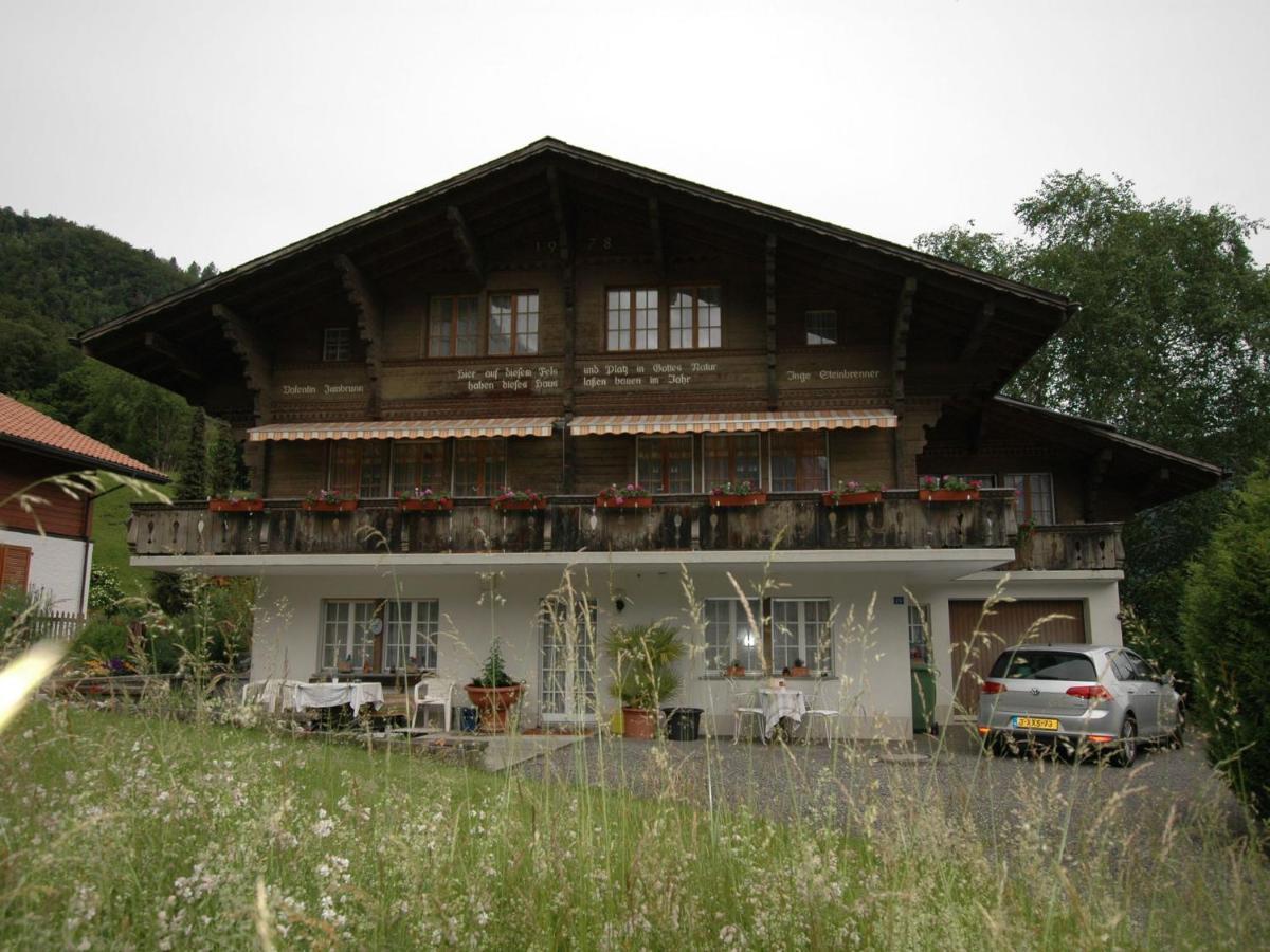 Pristine Home In A Charming Village Large Grassy Sunbathing Area View Of The M Nch And Jungfrau Wilderswil Eksteriør billede
